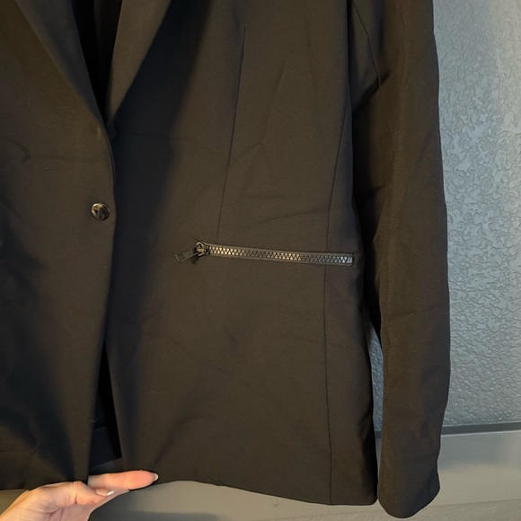 VERONICA BEARD • Iconic Classic Black scuba Blazer - size 14 - Picture 9 of 13